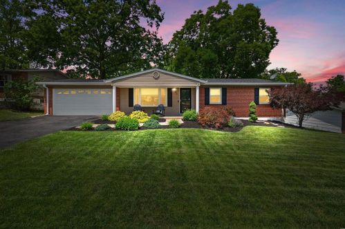 995 Sandstone Dr, Saint Louis MO 63146-5033 exterior