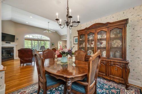 31 Sunset Ave, Concord NH 03301-2730 exterior