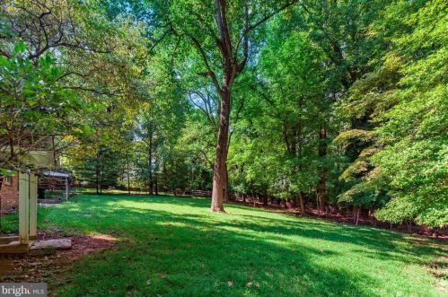 11100 Ralston Rd, Rockville MD  20852-3665 exterior