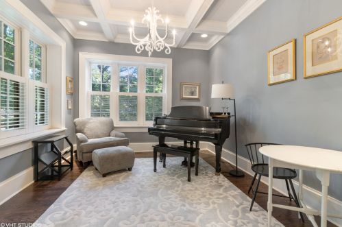 6852 Tonty Ave, Chicago IL 60646-1338 exterior