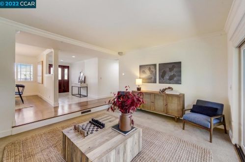 760 Citrus Ave, Concord CA  94518-2339 exterior