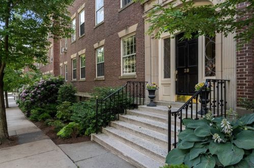 28 Marshal St, Brookline MA  02446-5468 exterior