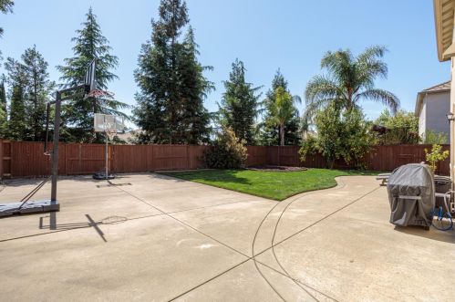 4582 Dunnwood Dr, Folsom CA 95762-9695 exterior