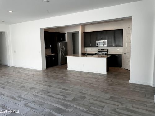 3802 Bartlett Way, Chandler AZ  85249-2032 exterior