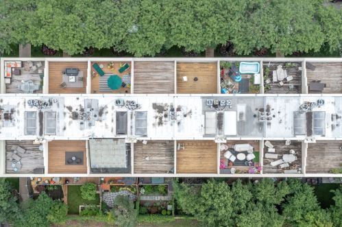 2246 Lakewood Ave, Chicago IL 60614-3629 exterior