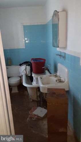 204 Spg St, Trenton NJ 08618-4611 exterior