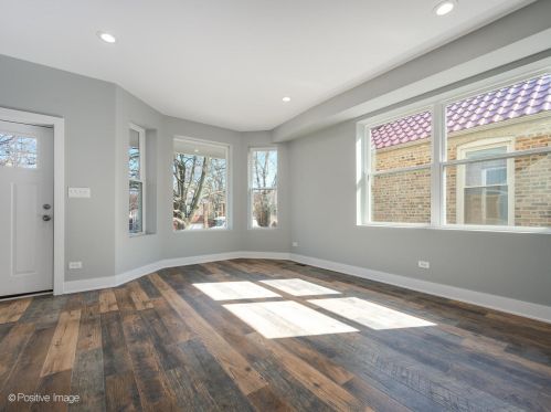 2320 Lowell Ave, Chicago, IL 60639-3520