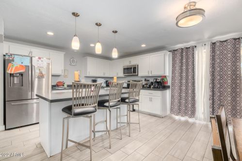 6340 Berkeley Rd, Phoenix AZ 85035-4620 exterior