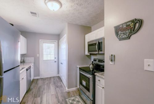 3175 Sarah Lou Dr, Lithonia GA 30078-5748 exterior