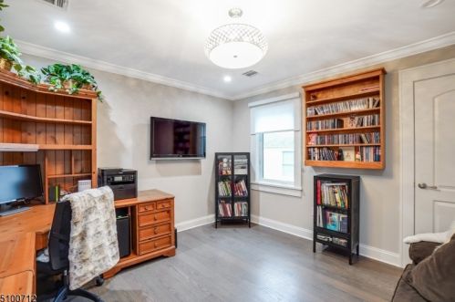 30 Mount Pleasant Pkwy, Livingston NJ  07039-2821 exterior