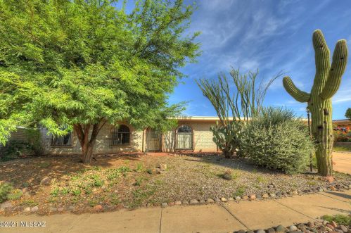3240 Eastview Ave, Tucson, AZ 85730-2932