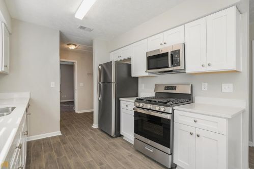 972 Timbervale Ln, Lithonia GA  30058-6010 exterior