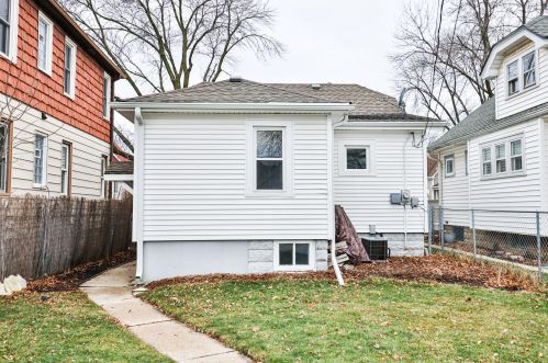 2040 70, Milwaukee WI 53223-2151 exterior