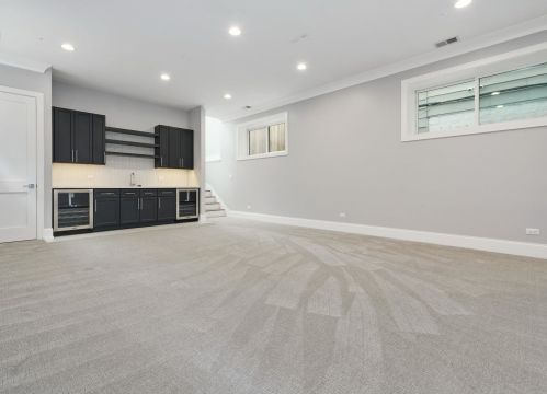 2654 Cortland St, Chicago IL 60647-4837 exterior