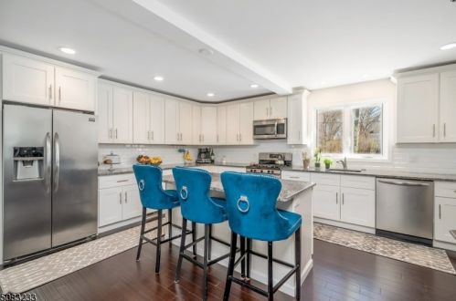 56 Irving Ave, Livingston NJ  07039-2911 exterior