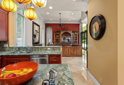 717 4 St, Boca Raton FL 33432-4107 exterior