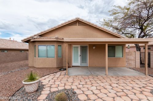 9558 Marsh Wren Pl, Tucson AZ 85742-8455 exterior