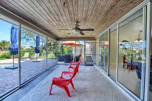 1083 25 Ave, Boynton Beach FL 33435-6731 exterior