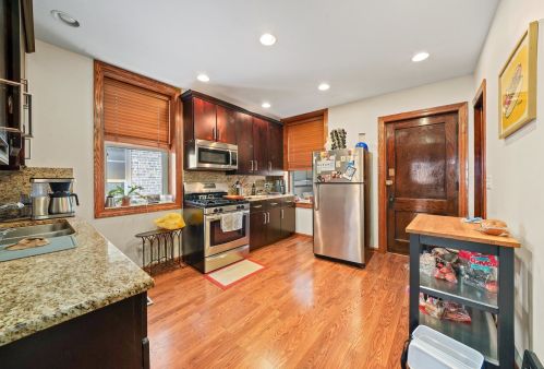 2321 Walton St, Chicago IL 60622-4817 exterior