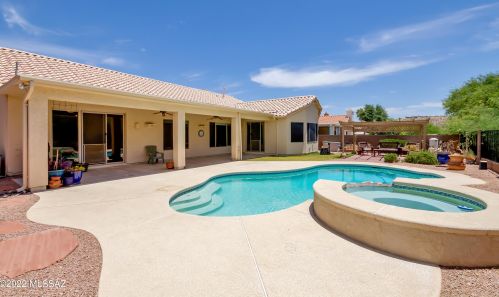 7570 Camino Amistoso, Tucson, AZ 85750-7068