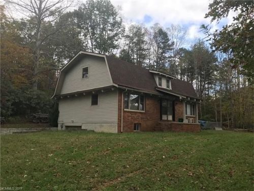 2 Whitaker Cir, Fairview, NC 28730-9643