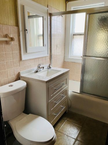 2009 10 Ave, Broadview IL 60153-1900 exterior