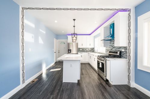 245 18 Ave, Broadview IL 60155-3932 exterior