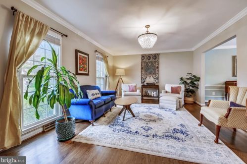 4809 Jasmine Dr, Rockville, MD 20853-1742