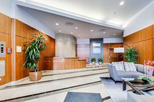 125 Jefferson St, Chicago IL  60661-3609 exterior