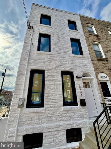 2531 Cedar St, Philadelphia PA 19134-4318 exterior
