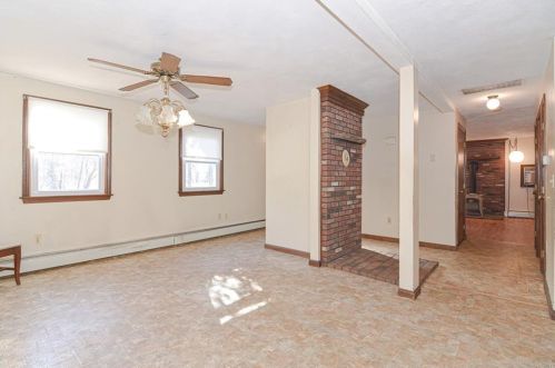 210 Greenhouse Rd, Coventry RI 02827-2101 exterior