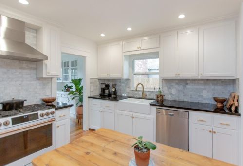 1207 Myrtle St, Turlock CA  95380-4933 exterior