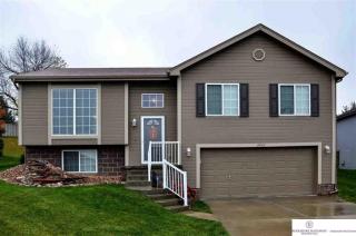 14765 Kansas Ave, Omaha NE  68111-1145 exterior