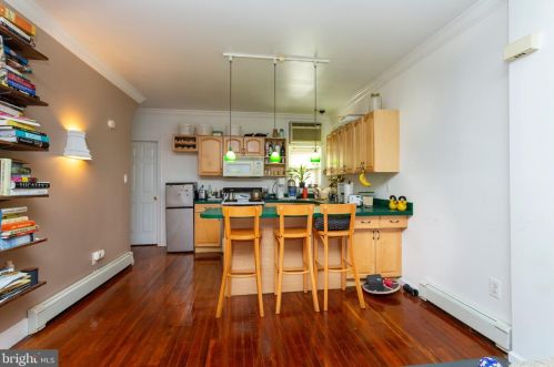 836 Bainbridge St, Philadelphia PA 19146-1430 exterior