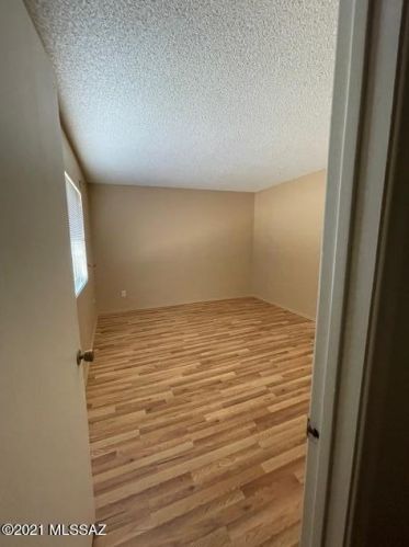 5276 Camino De Ln Tierra, Tucson AZ 85746-1018 exterior