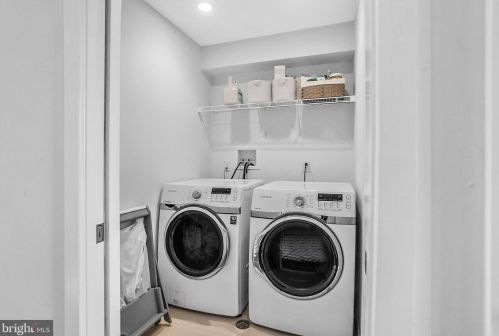 2011 Brown St, Philadelphia PA 19123-2256 exterior