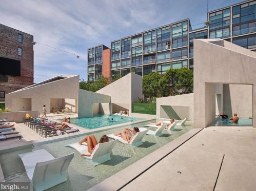 222 George St, Philadelphia PA  19123-1540 exterior