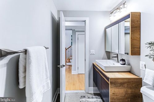 4812 Hayes St, Washington DC  20019-3649 exterior