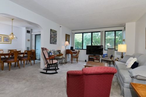 1731 Beacon St, Brookline MA 02445-5322 exterior