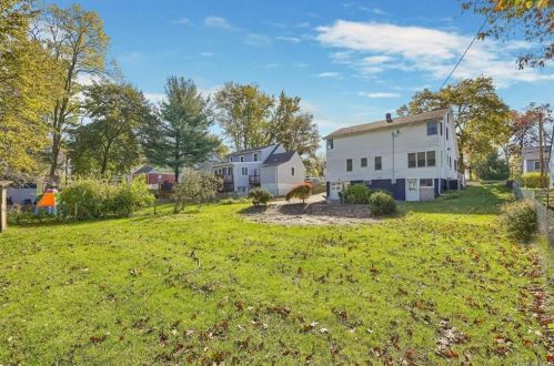 11 Marple Rd, Poughkeepsie NY 12603-1342 exterior