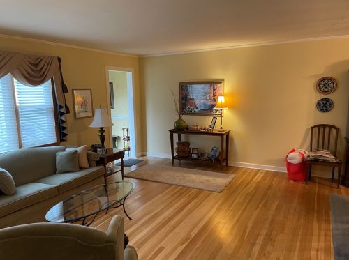 565 Colfax Ave, Elmhurst, IL 60126-4048