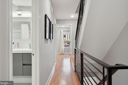 1316 Catharine St, Philadelphia PA 19147-2628 exterior