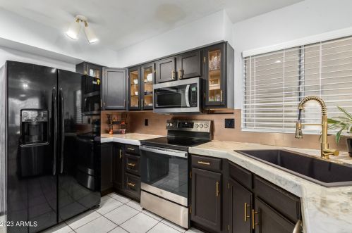 15858 40th Pl, Phoenix AZ  85032-4104 exterior