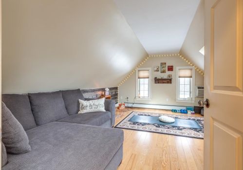 2 Asa Dr, Concord NH  03304-4012 exterior