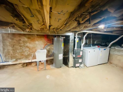 1725 Marshall St, Philadelphia PA 19120-0037 exterior