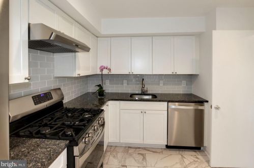 316 New Mark Esplanade, Rockville MD 20850-2750 exterior