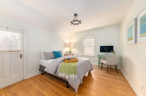 2128 93, Milwaukee WI 53226-2608 exterior