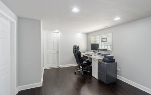 1814 Warner Ave, Chicago IL 60618-3031 exterior