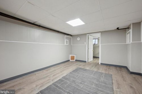 5829 Carpenter St, Philadelphia, PA 19143-3009