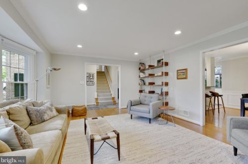 11601 Magruder Ln, Rockville MD 20852-4369 exterior